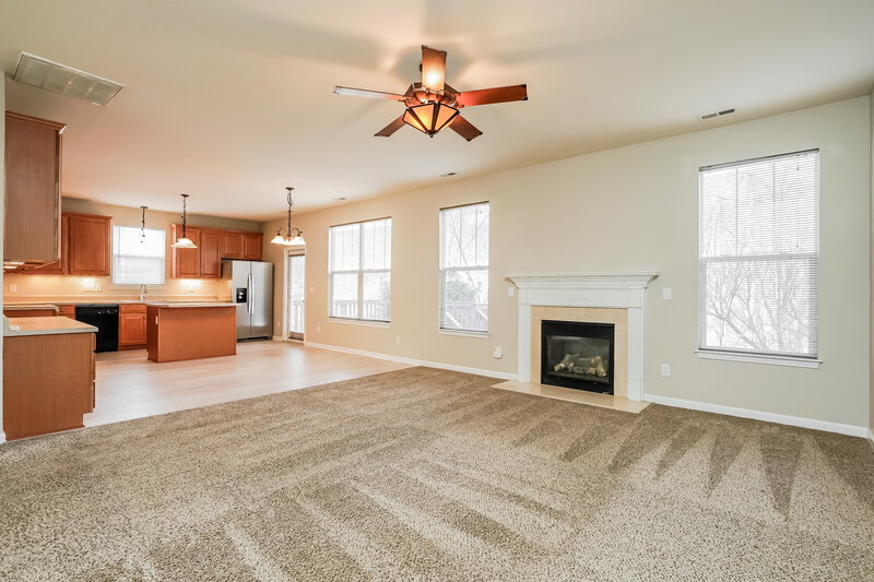 1,910/Mo, 360 Stobhill Ln Holly Springs, NC 27540 Living Room View