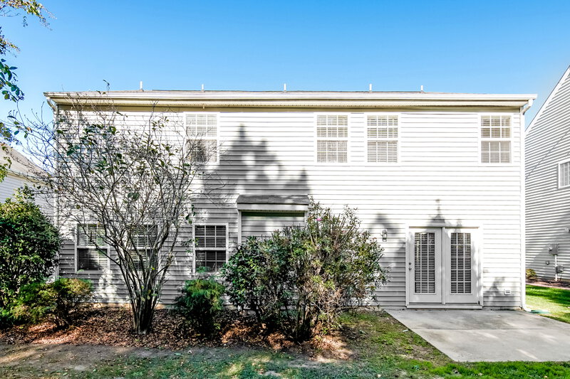 2,275/Mo, 1958 Sterling Hill Dr Fuquay Varina, NC 27526 Rear View