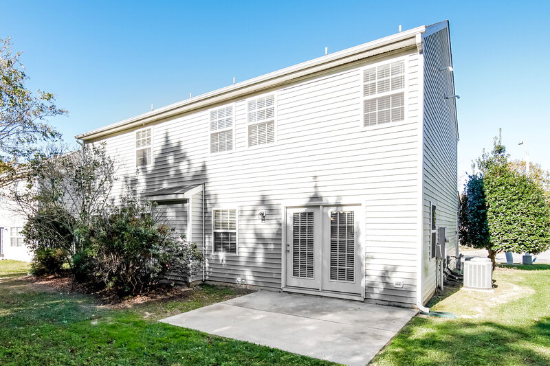 2,275/Mo, 1958 Sterling Hill Dr Fuquay Varina, NC 27526 Rear View 2