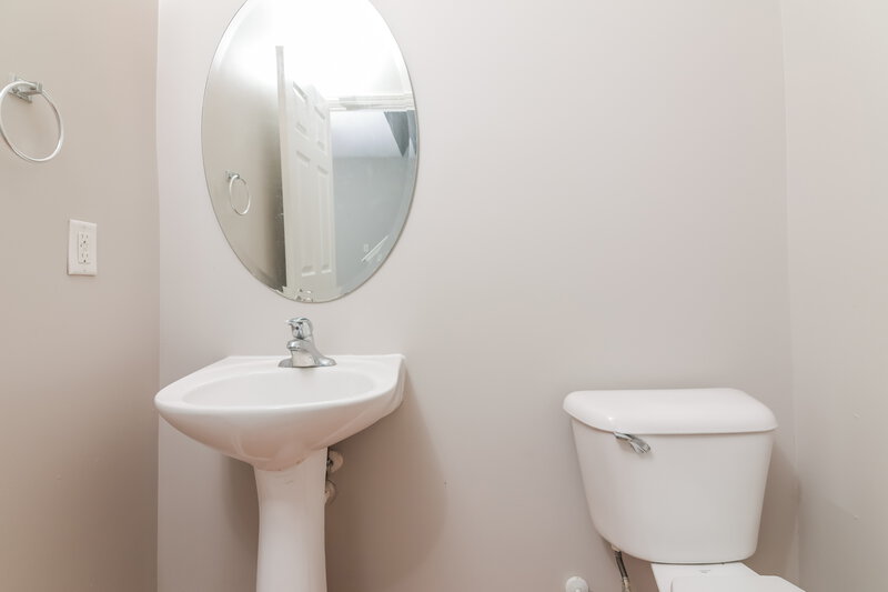 1,895/Mo, 1543 Cairo Way Fuquay Varina, NC 27526 Bathroom View 2