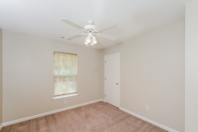 2,100/Mo, 5204 Cardinal Grove Blvd Raleigh, NC 27616 Main Bedroom View 2