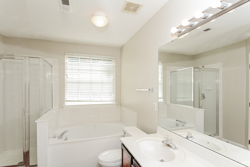 2,100/Mo, 5204 Cardinal Grove Blvd Raleigh, NC 27616 Main Bathroom View