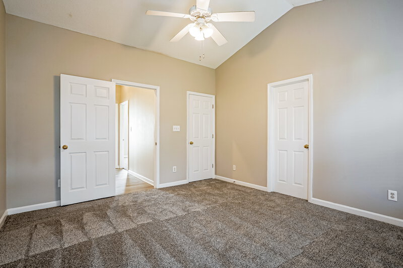 1,835/Mo, 7137 Spanglers Spring Way Raleigh, NC 27610 Main Bedroom View 2