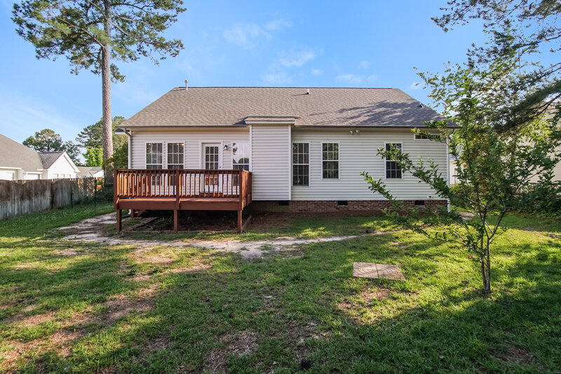 1,895/Mo, 7137 Spanglers Spring Way Raleigh, NC 27610 Rear View 2