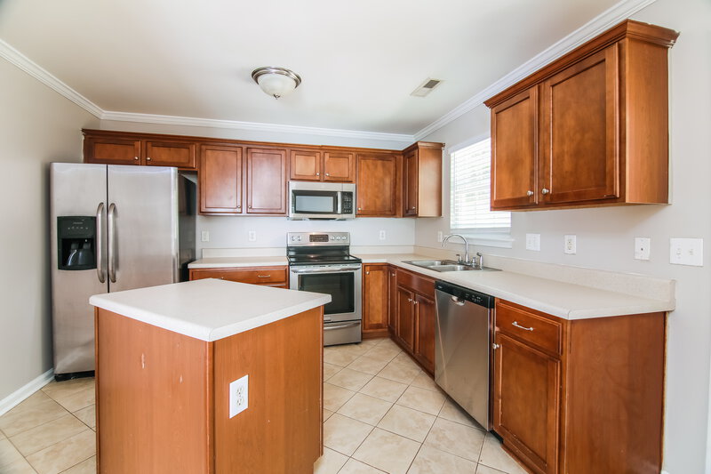 1,810/Mo, 709 Champion St Clayton, NC 27520 Kitchen View