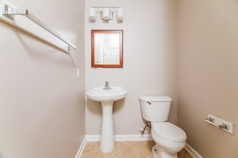 1,810/Mo, 709 Champion St Clayton, NC 27520 Bathroom View 2