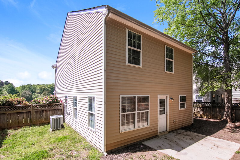 1,810/Mo, 709 Champion St Clayton, NC 27520 Rear View