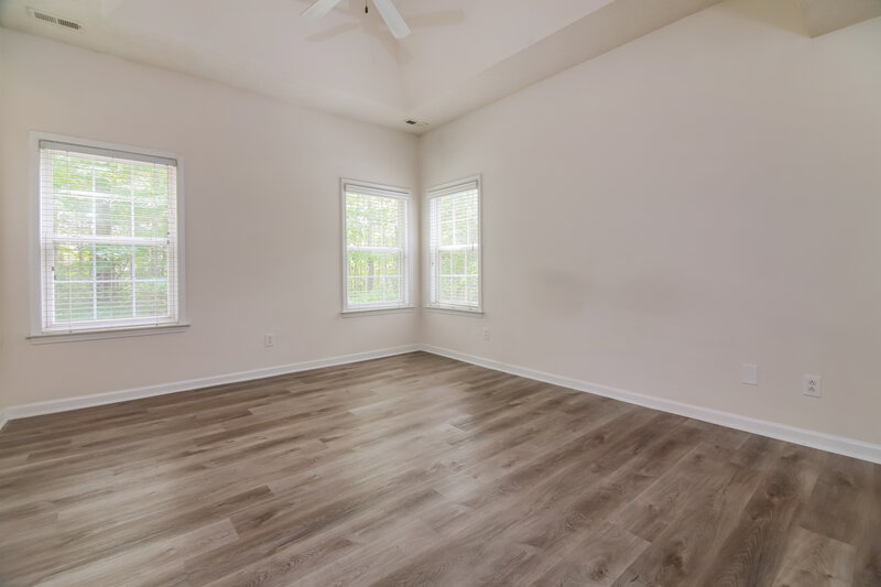 2,060/Mo, 3808 Toyon Dr Raleigh, NC 27616 Main Bedroom View 2