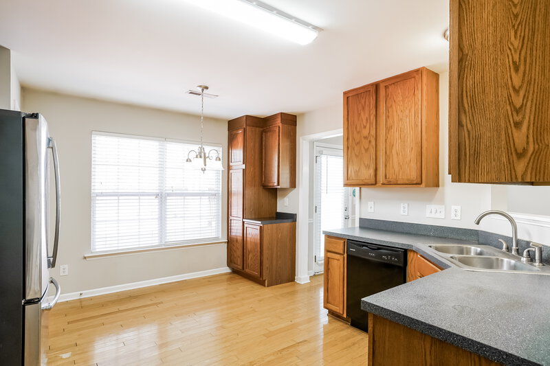 1,835/Mo, 840 Red Oak Tree Dr Fuquay Varina, NC 27526 Kitchen View 2