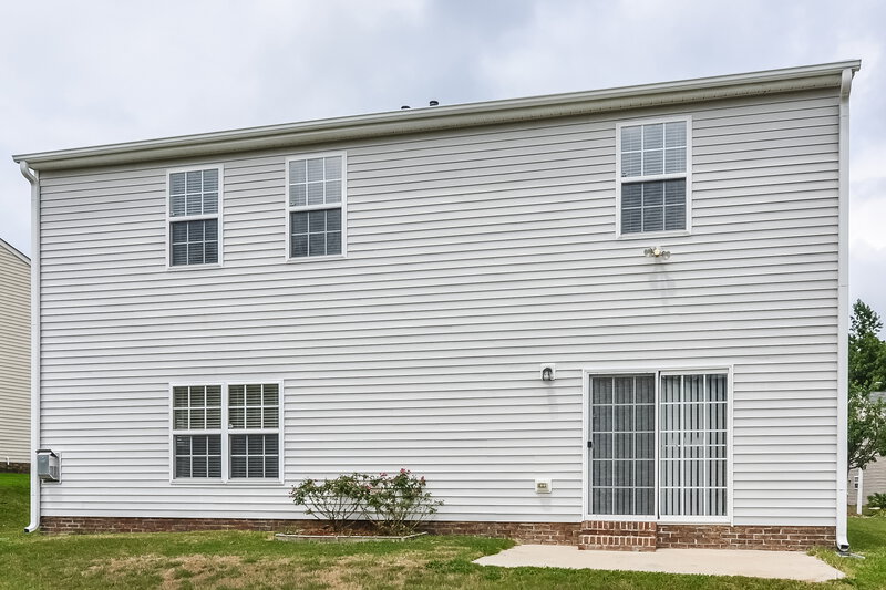 0/Mo, 617 Twain Town Dr Knightdale, NC 27545 Rear View