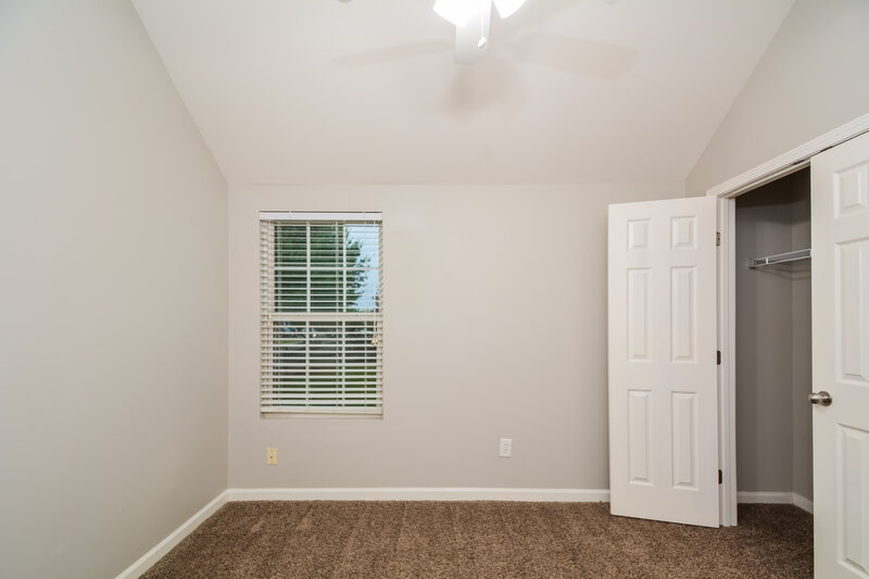 2,110/Mo, 923 Red Oak Tree Dr Fuquay Varina, NC 27526 Bedroom View