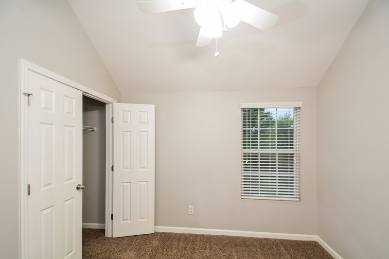 2,110/Mo, 923 Red Oak Tree Dr Fuquay Varina, NC 27526 Bedroom View 3