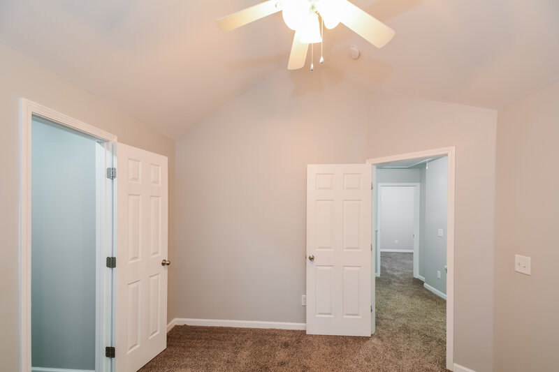 2,110/Mo, 923 Red Oak Tree Dr Fuquay Varina, NC 27526 Bedroom View 6