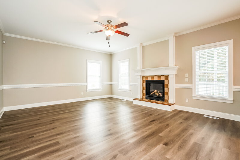 2,170/Mo, 221 Worthington Ct Clayton, NC 27527 Living Room View 2