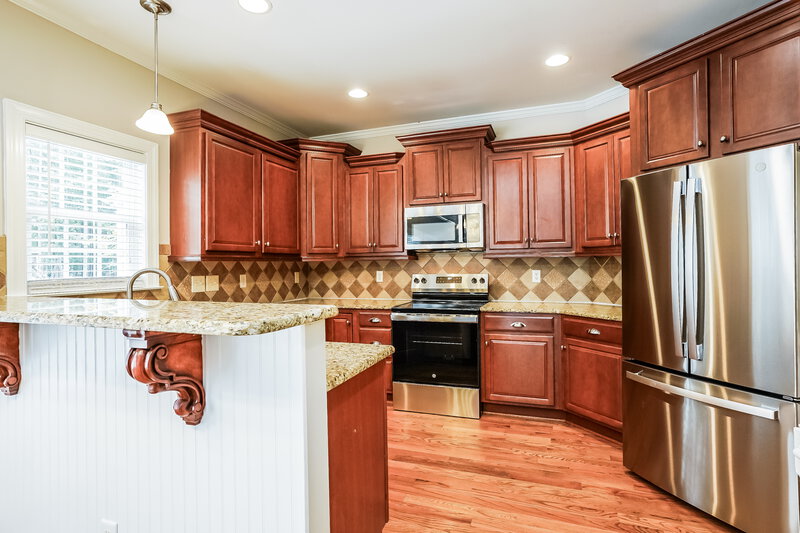 2,170/Mo, 221 Worthington Ct Clayton, NC 27527 Kitchen View