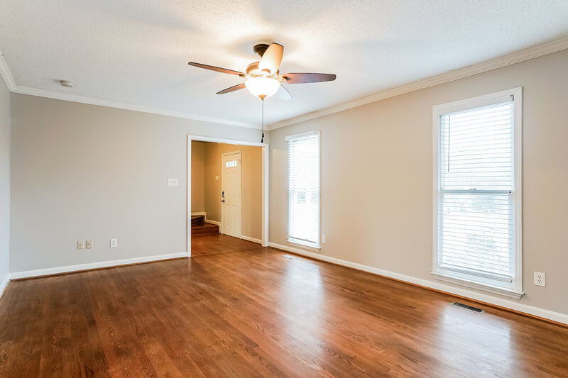 1,965/Mo, 4400 Birmingham Way Raleigh, NC 27604 Living Room View 2