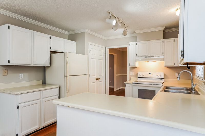 1,965/Mo, 4400 Birmingham Way Raleigh, NC 27604 Kitchen View 3