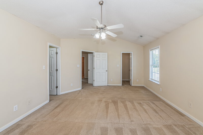 2,260/Mo, 36 Faircloth Ct Clayton, NC 27520 Main Bedroom View