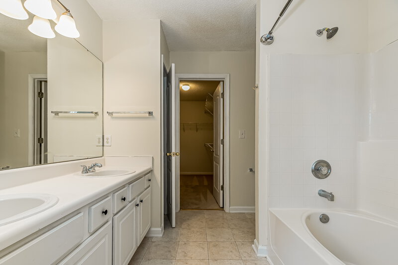 1,835/Mo, 225 Honeywell Way Fuquay Varina, NC 27526 Main Bathroom View