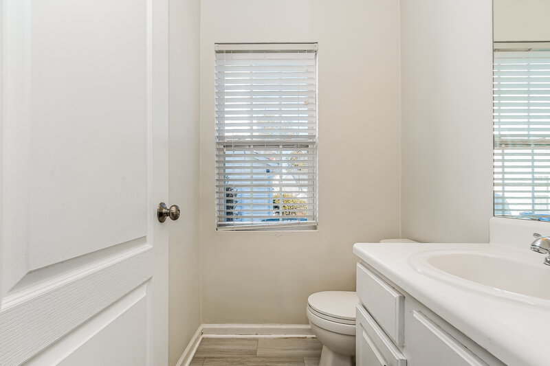 1,835/Mo, 225 Honeywell Way Fuquay Varina, NC 27526 Bathroom View 2