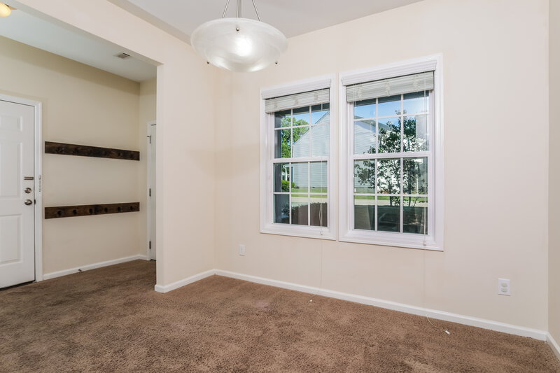 1,945/Mo, 1301 Braemar Highland Dr Zebulon, NC 27597 Dining Room View