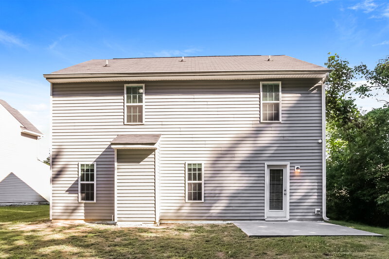 1,945/Mo, 1301 Braemar Highland Dr Zebulon, NC 27597 Rear View