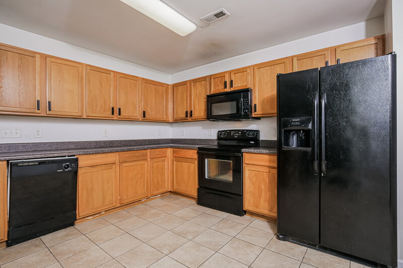 2,175/Mo, 3771 Burtons Barn St Raleigh, NC 27610 Kitchen View 2