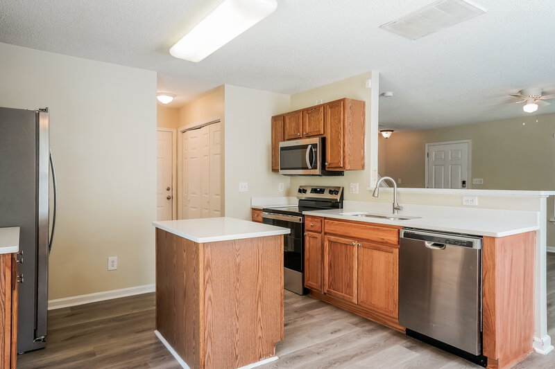 2,015/Mo, 3800 Hopper St Raleigh, NC 27616 Kitchen View