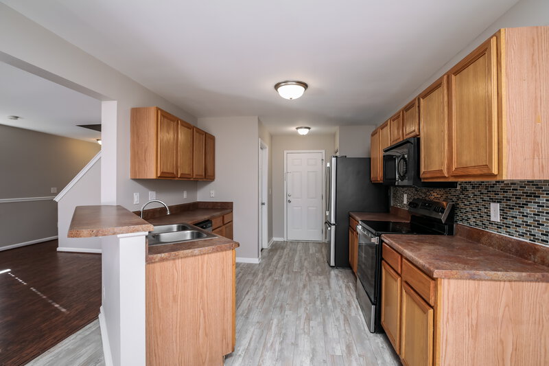 1,785/Mo, 721 Champion St Clayton, NC 27520 Kitchen View