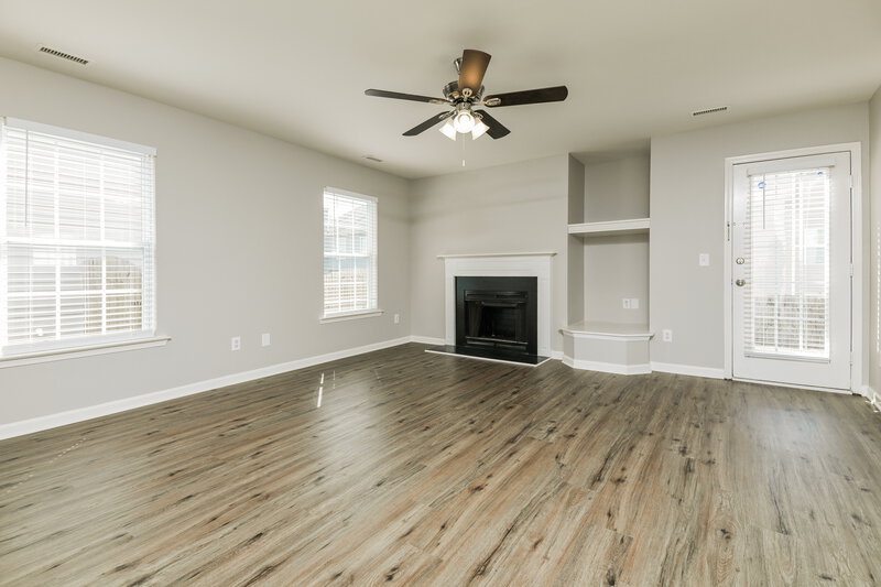 1,880/Mo, 1550 Pebble Ridge Dr Raleigh, NC 27610 Living Room View