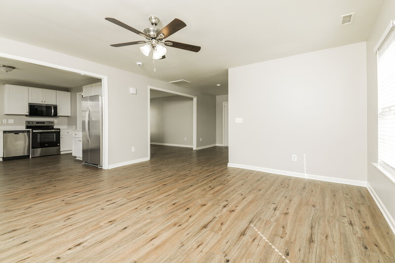 1,880/Mo, 1550 Pebble Ridge Dr Raleigh, NC 27610 Living Room View 2