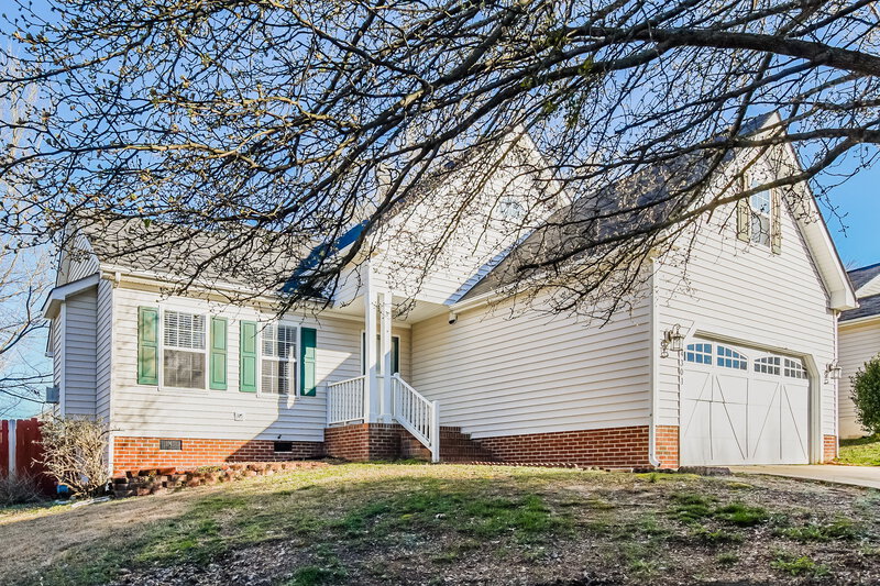 2,175/Mo, 4301 Mantua Way Raleigh, NC 27604 Front View