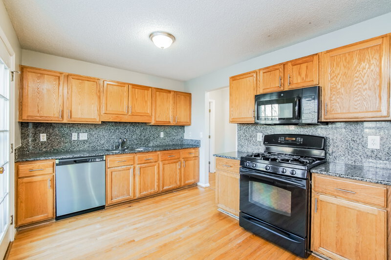 2,175/Mo, 4301 Mantua Way Raleigh, NC 27604 Kitchen View 2