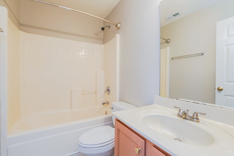 2,175/Mo, 4301 Mantua Way Raleigh, NC 27604 Bathroom View