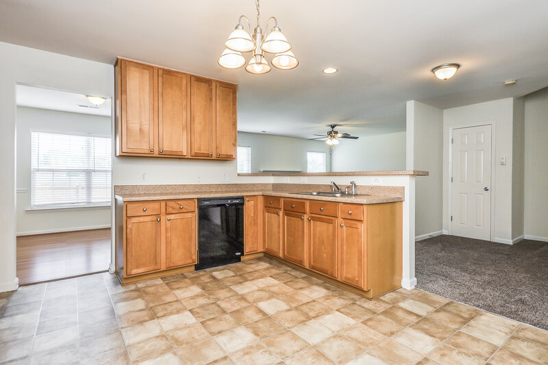 2,195/Mo, 745 Willow Bay Dr Fuquay Varina, NC 27526 Kitchen View