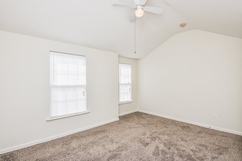 2,195/Mo, 745 Willow Bay Dr Fuquay Varina, NC 27526 Master Bedroom View 2