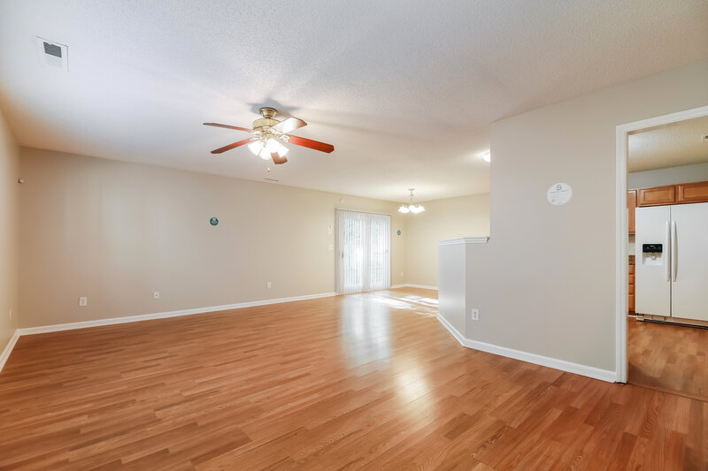 2,180/Mo, 4904 Tommans Trl Raleigh, NC 27616 Living Room View