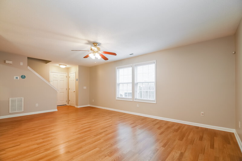 2,180/Mo, 4904 Tommans Trl Raleigh, NC 27616 Living Room View 2