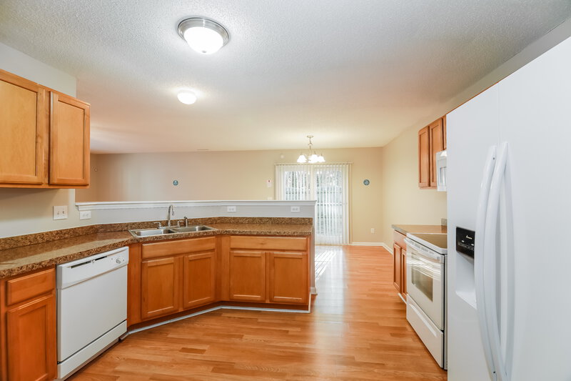 2,180/Mo, 4904 Tommans Trl Raleigh, NC 27616 Kitchen View