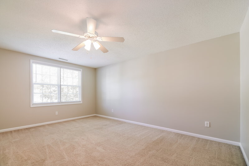2,180/Mo, 4904 Tommans Trl Raleigh, NC 27616 Main Bedroom View 2