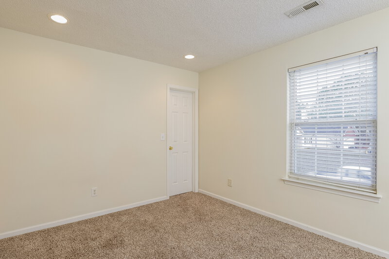 2,035/Mo, 401 Siena Dr Wake Forest, NC 27587 No Caption View