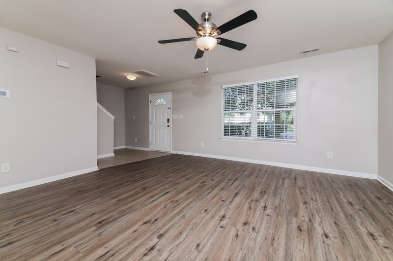 1,925/Mo, 248 N Weststone Blvd Fuquay Varina, NC 27526 Living Room View 2