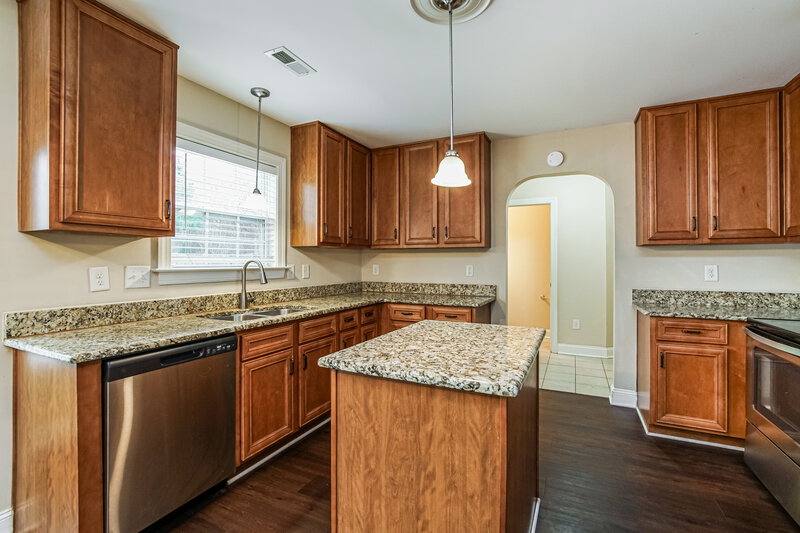 2,075/Mo, 601 Monterey Pine Dr Fuquay Varina, NC 27526 Kitchen View