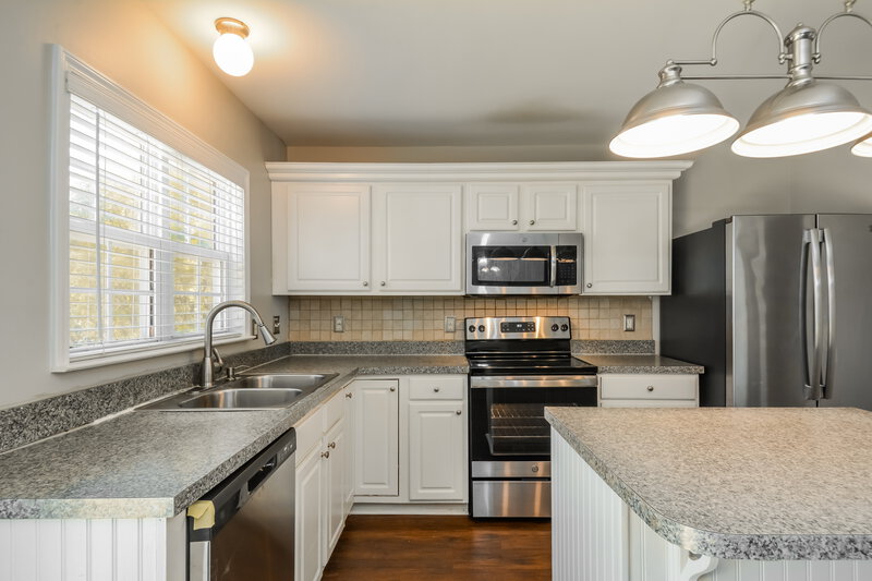 2,100/Mo, 5263 Little Sandy Dr Raleigh, NC 27616 Kitchen View