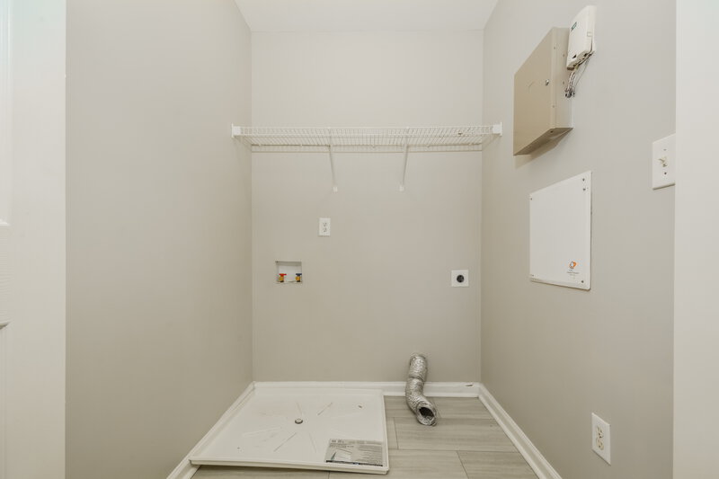 2,100/Mo, 5263 Little Sandy Dr Raleigh, NC 27616 Laundry Room View