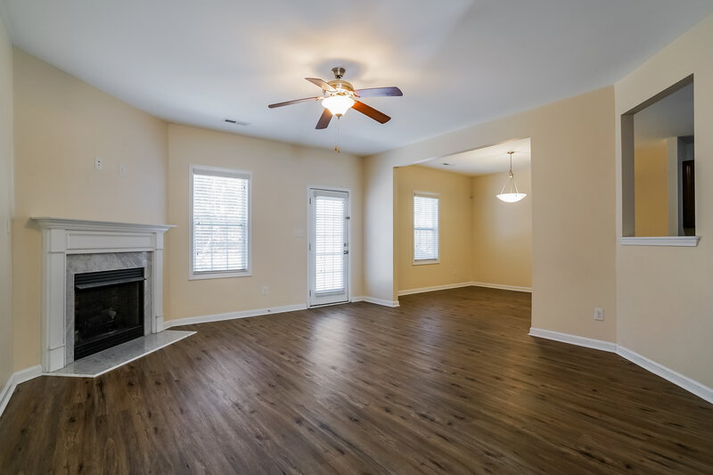 1,845/Mo, 2326 King Malcolm Ln Zebulon, NC 27597 Living Room View