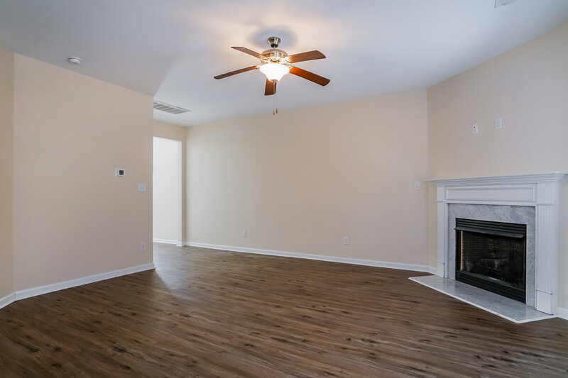 1,845/Mo, 2326 King Malcolm Ln Zebulon, NC 27597 Living Room View 2