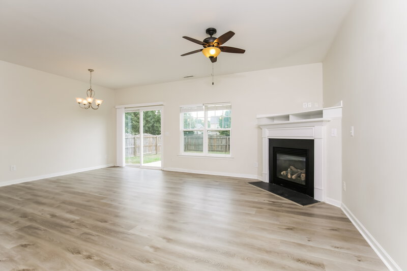 1,900/Mo, 645 Smithridge Way Fuquay Varina, NC 27526 Living Room View 2