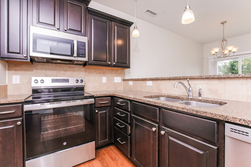 1,900/Mo, 645 Smithridge Way Fuquay Varina, NC 27526 Kitchen View 2