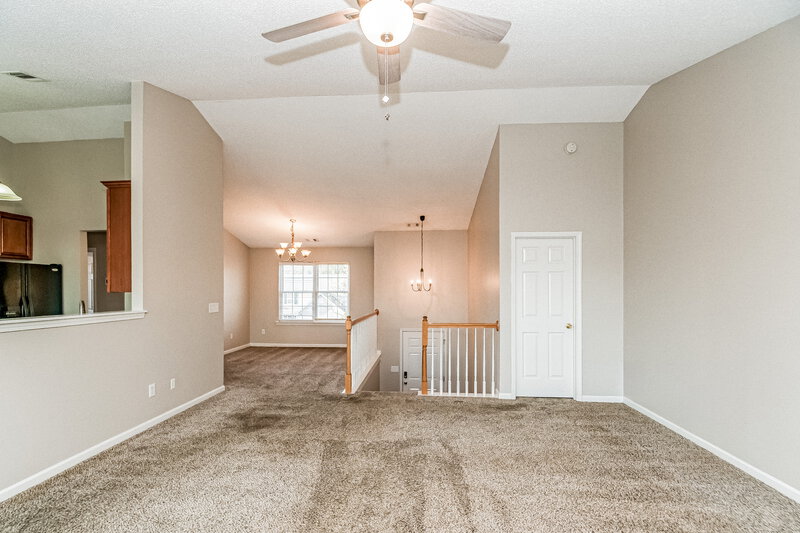 2,240/Mo, 430 Woodchase Green Dr Fuquay Varina, NC 27526 Living Room View